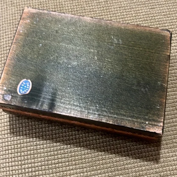 Small jewelry box or trinket box - Picture 3 of 4